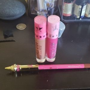 Jeffree Star Lipstick and Linner